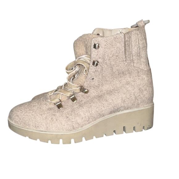 Anne Klein Donata Hiking Boots Beige Womens 8.5 New Without Box - Picture 3 of 6